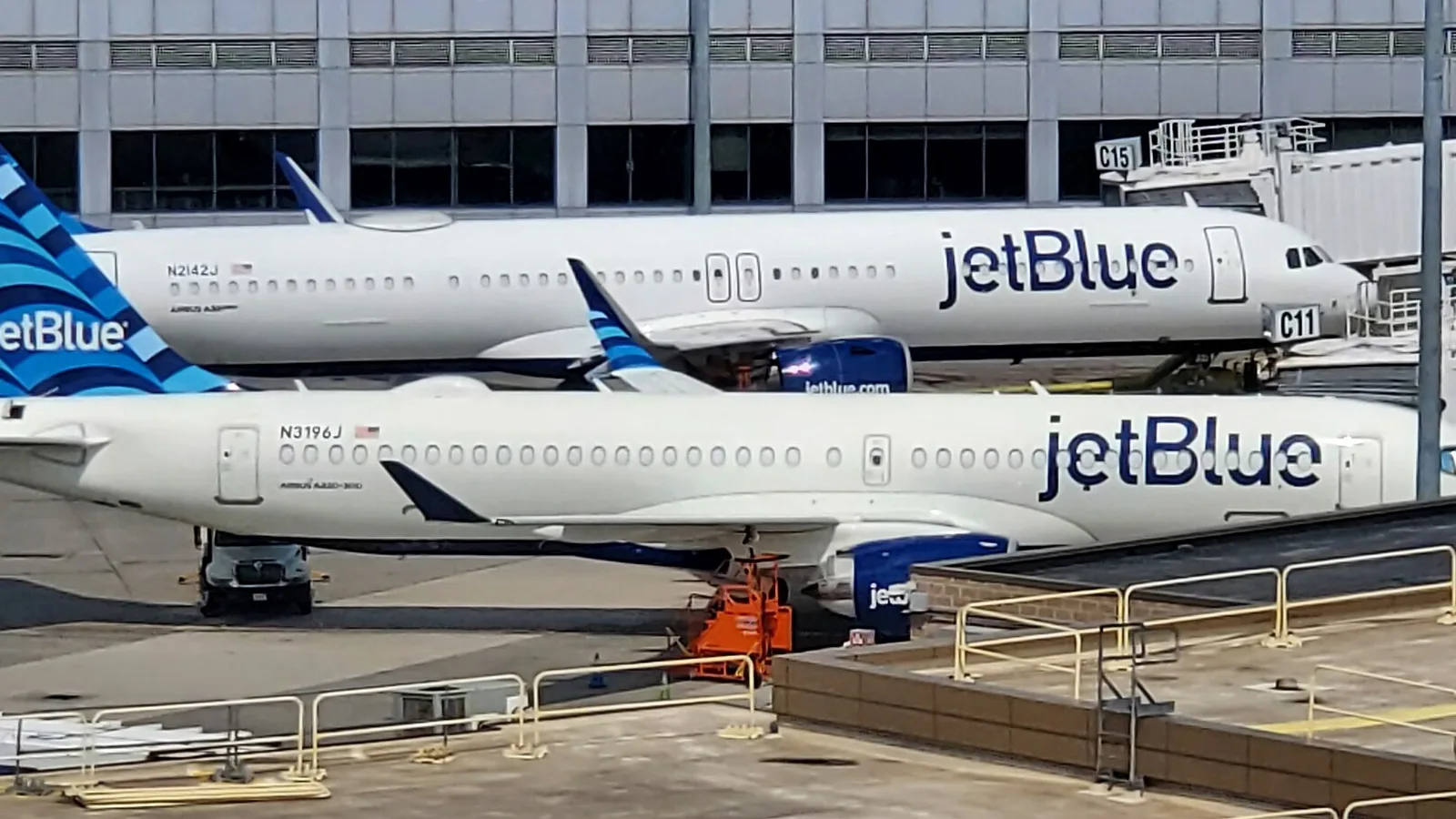 JetBlue aircraft