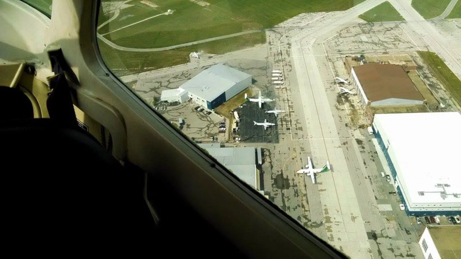 Perimeter Aviation aircraft